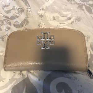 Tory Burch wallet